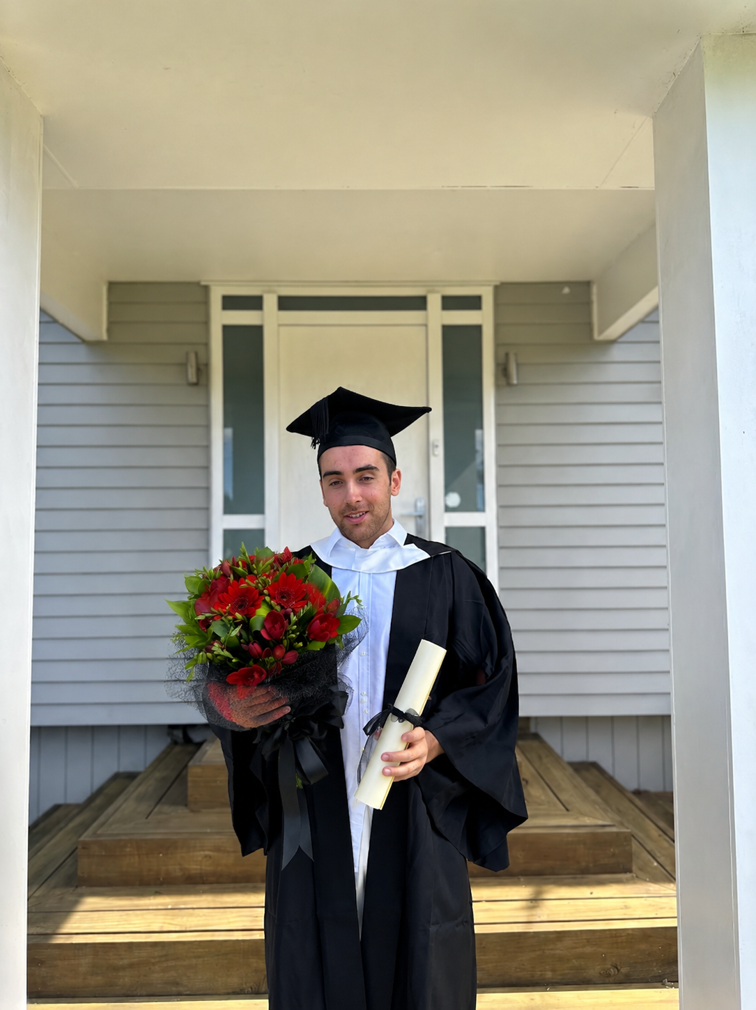 Graduation Bouquet Red Chat