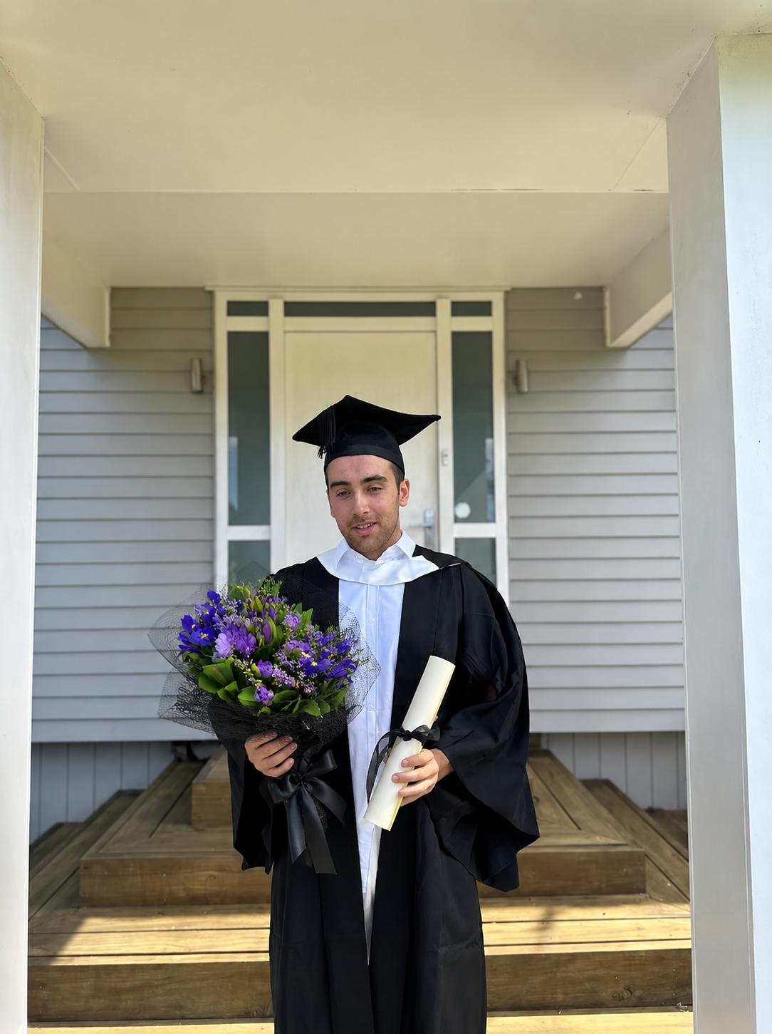 Graduation Photo Blue Chat