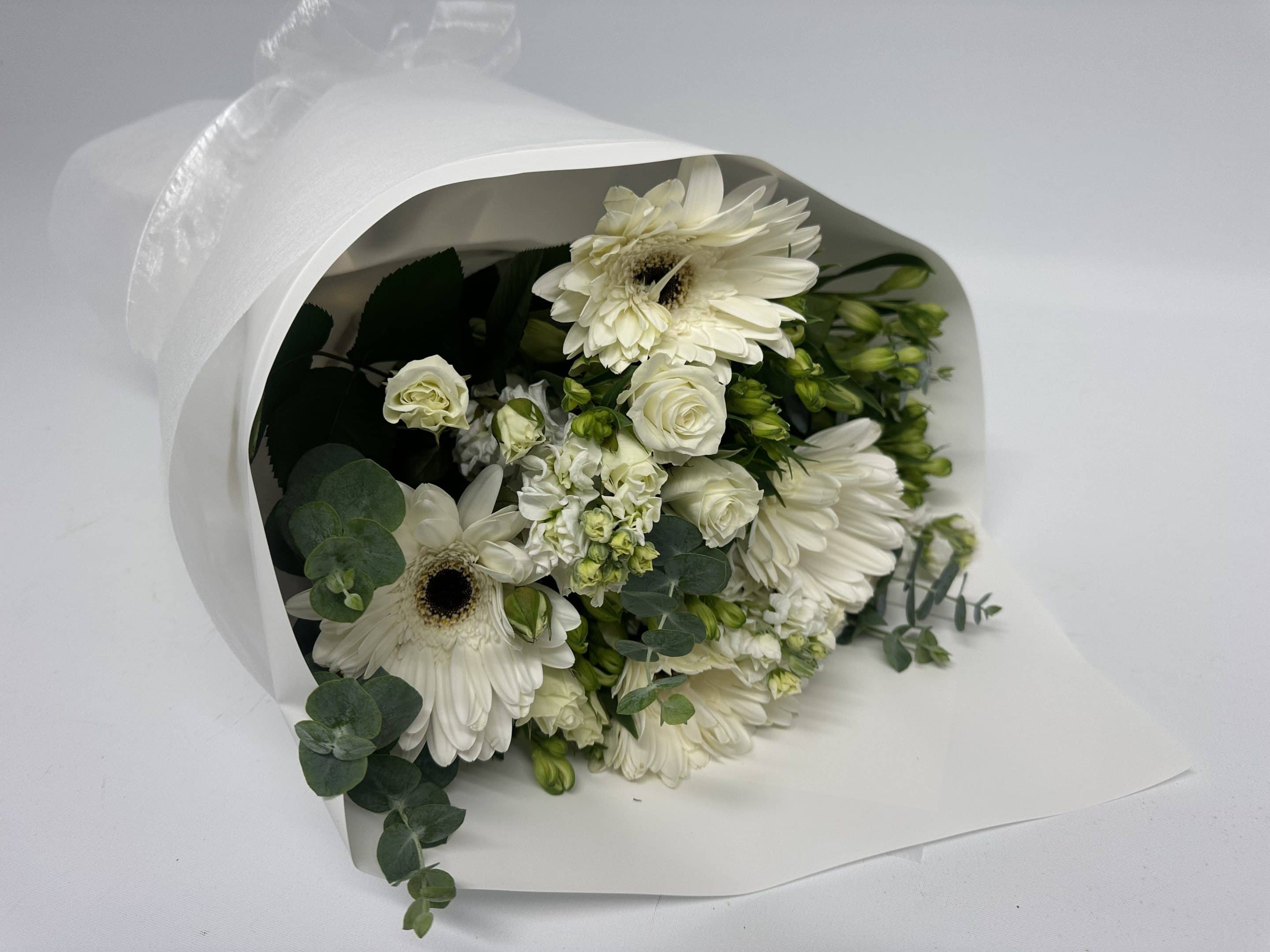 white petite bouquet