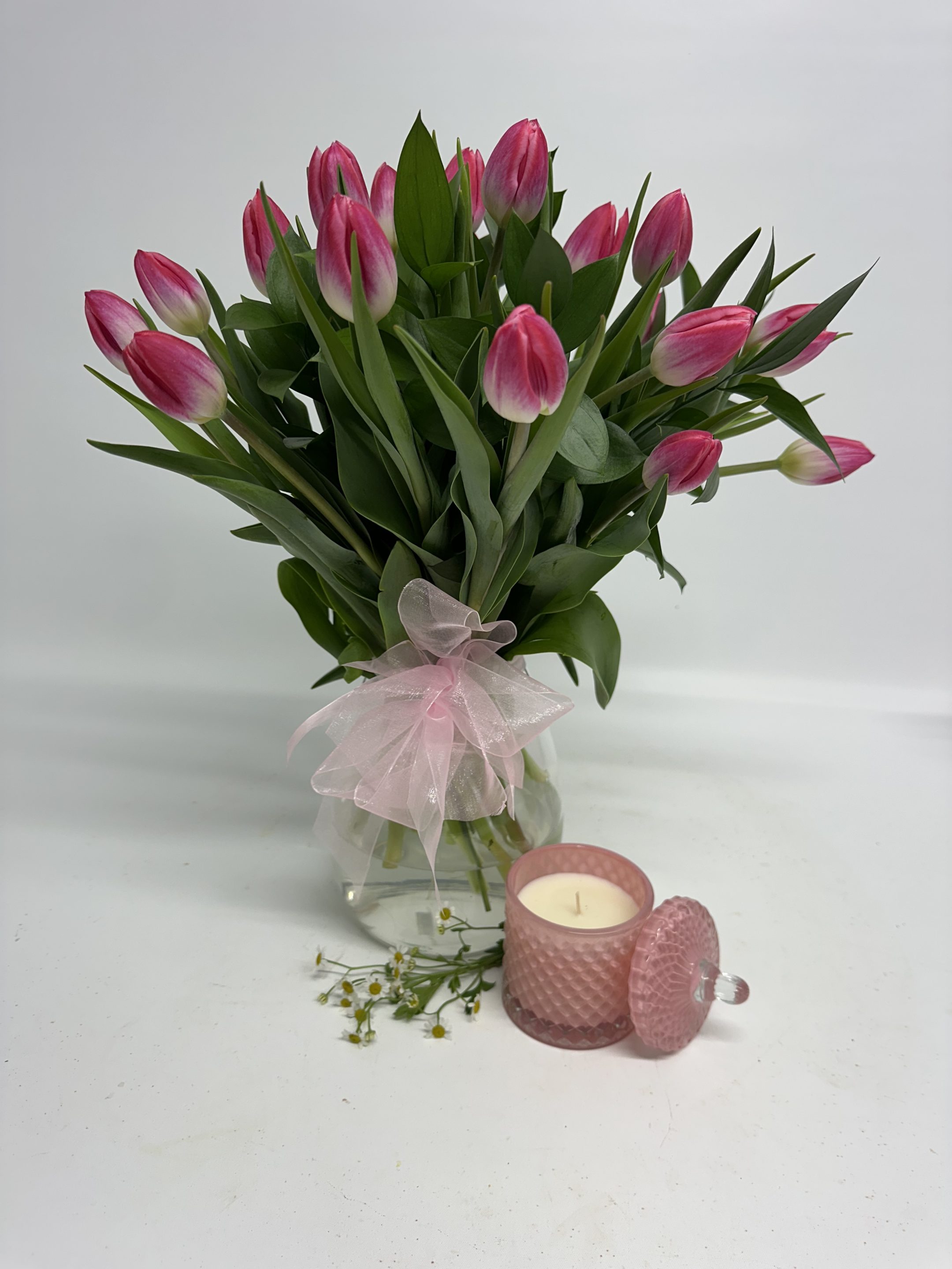 Tulips Glass vase and candle