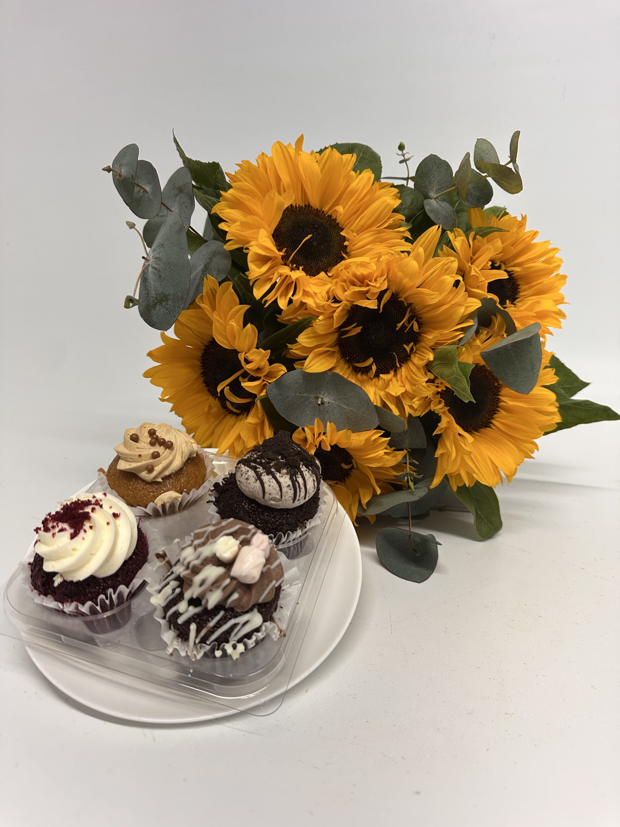 6 Sunflowers Cup Cakes
