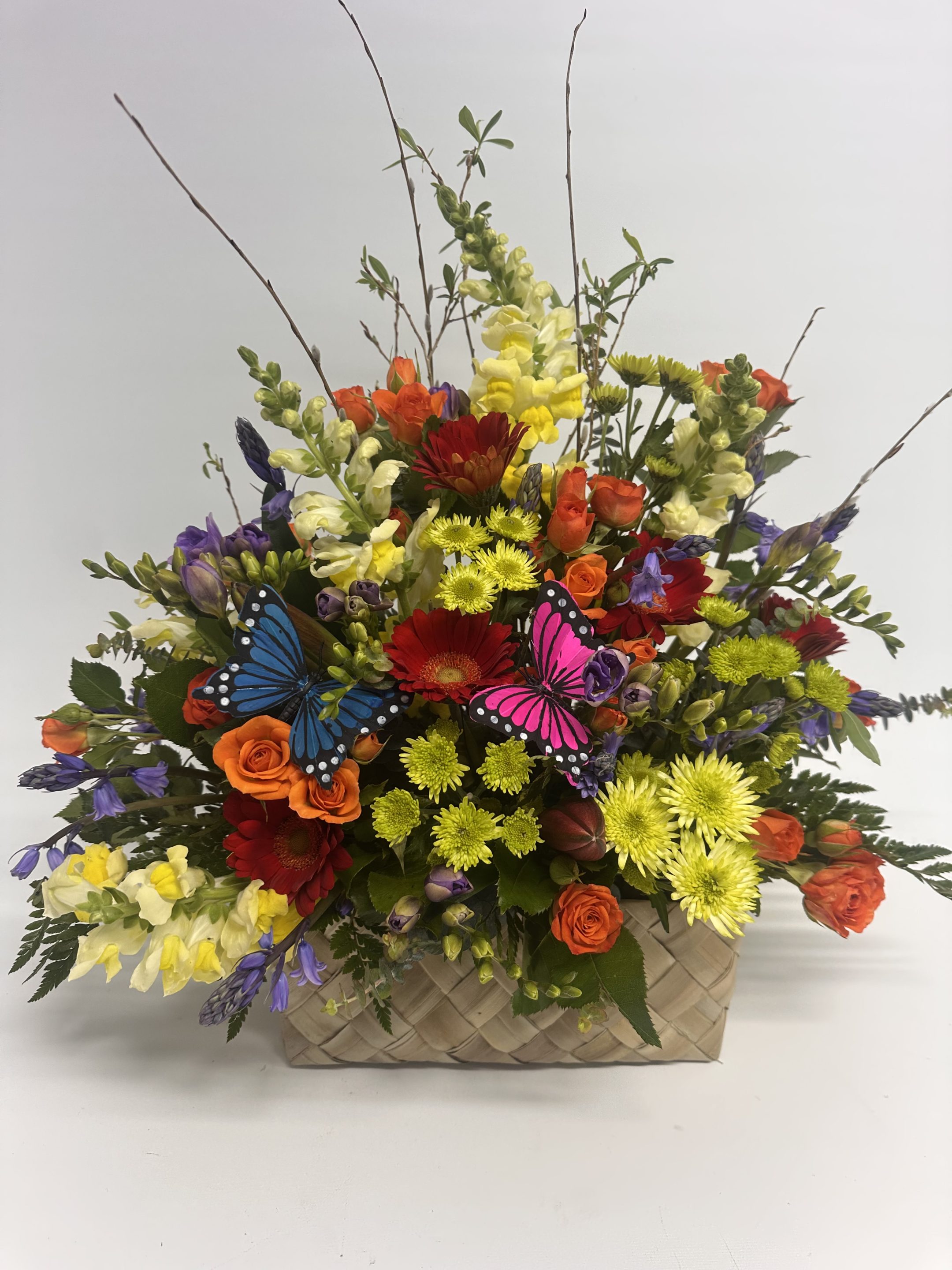 Bright Cottage Arrangement